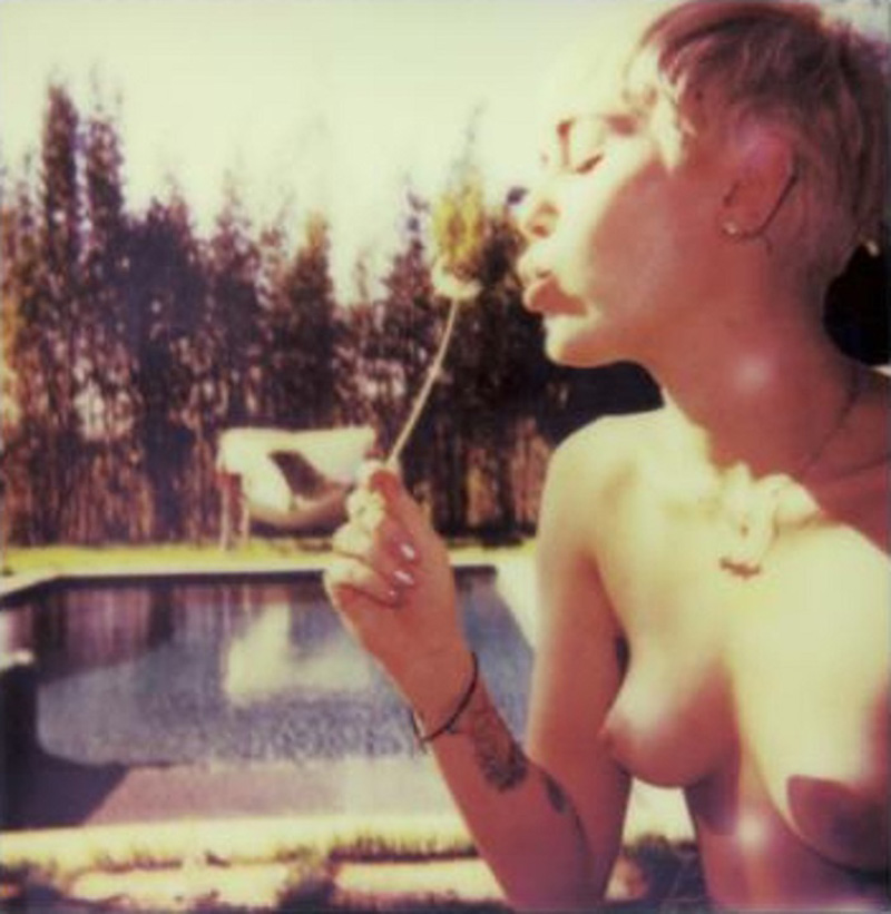 Les nouvelles photos de Miley Cyrus nue
