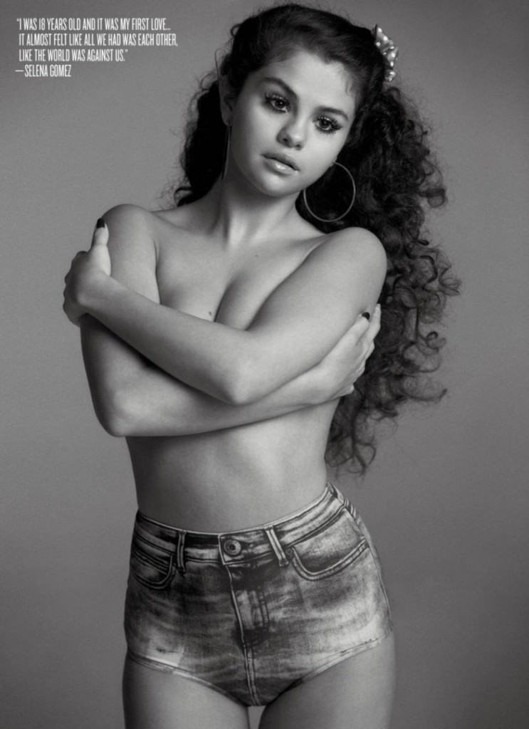 Selena Gomez (seins nus) topless pour V Magazine