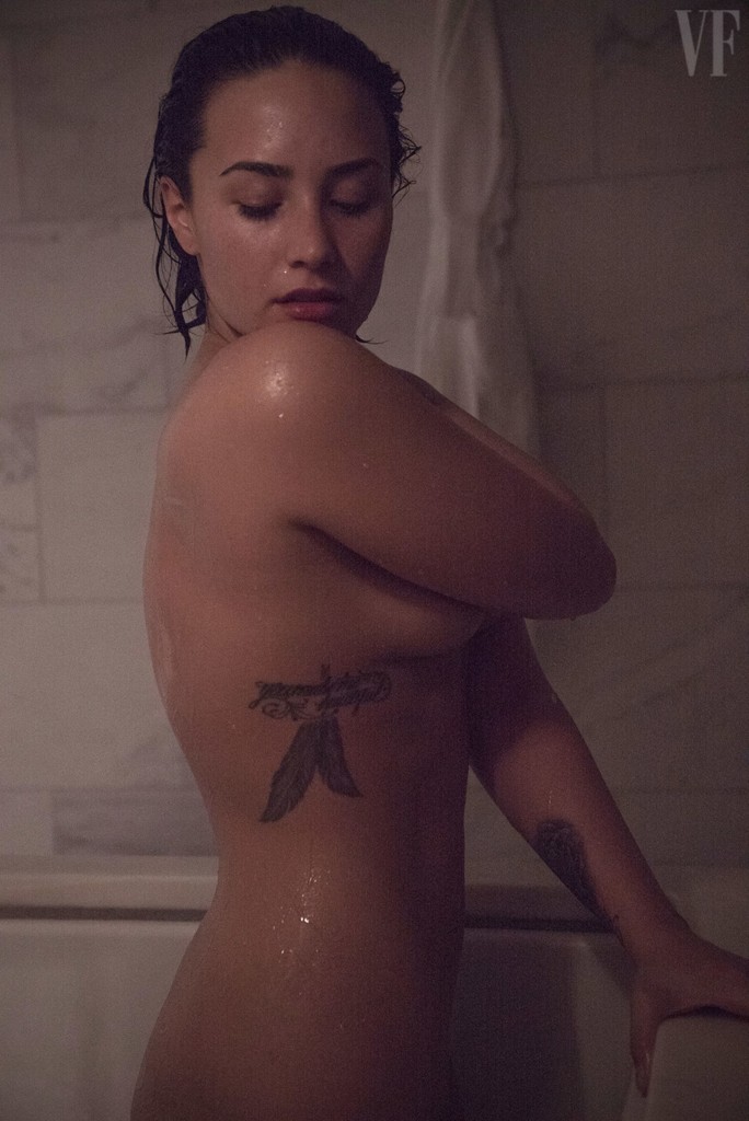 Demi-Lovato-Nude-2