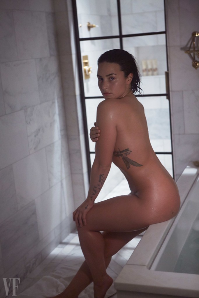 Demi-Lovato-Nude-3