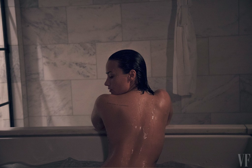 Demi-Lovato-Nude-6