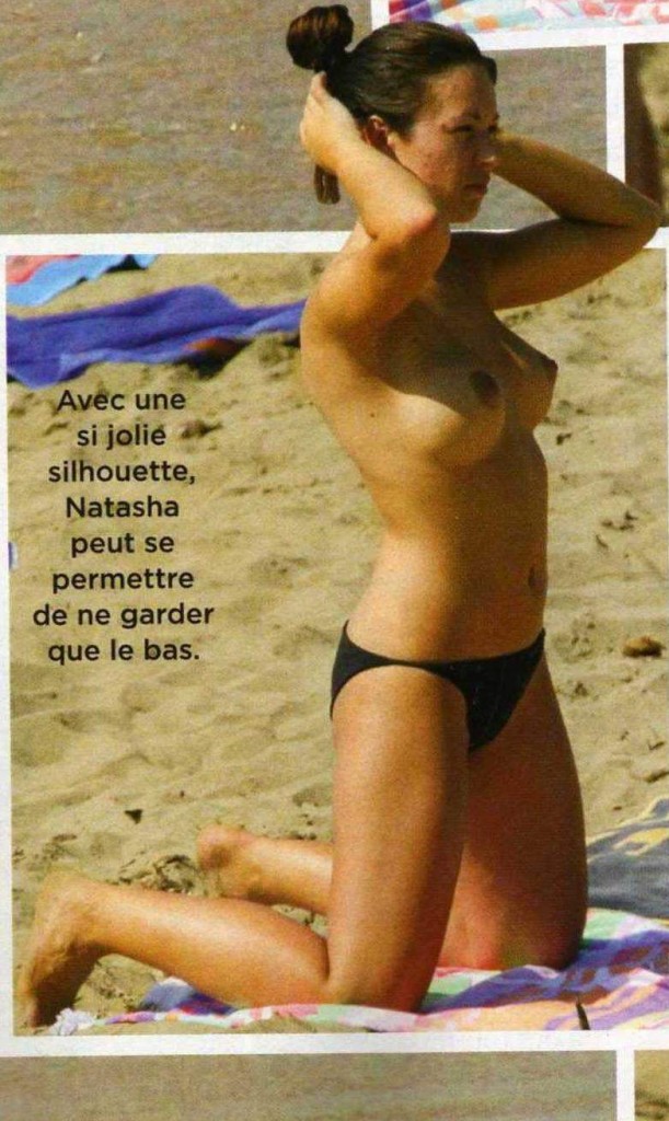 images-natasha-st-pier-nue-dans-plage-topless-sein-softcore-14547-fb111
