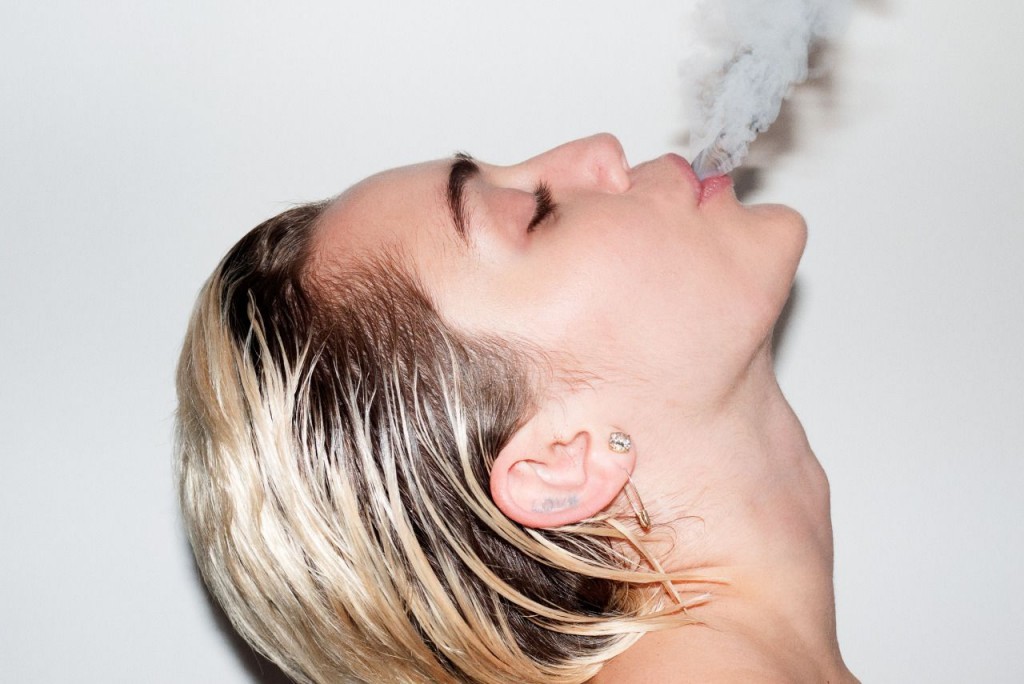 Miley-Cyrus-Nude-17-1024x684