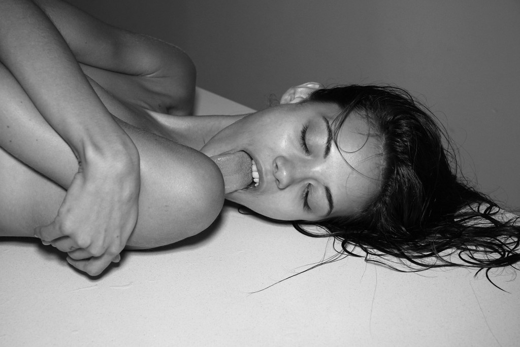 Anja-Leuenberger-Sexy-Topless-6-1024x684