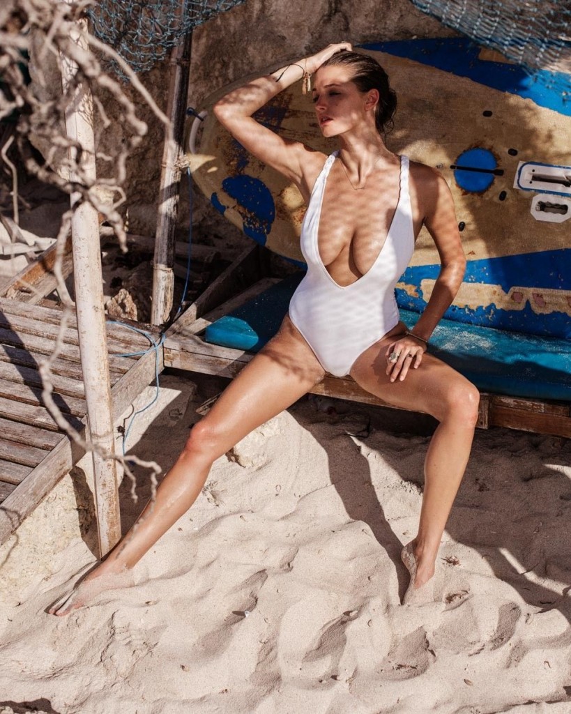 Alyssa-Arce-nude-naked-hot-sexy-5