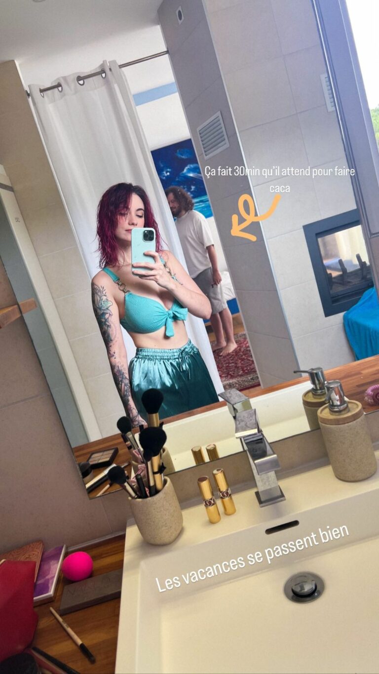 Toutes les nude de la streameuse Maghla nue - Whassup