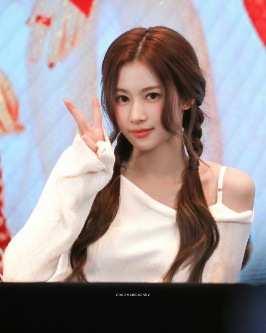 Toutes les photos de Minatozaki Sana nue et seins nus