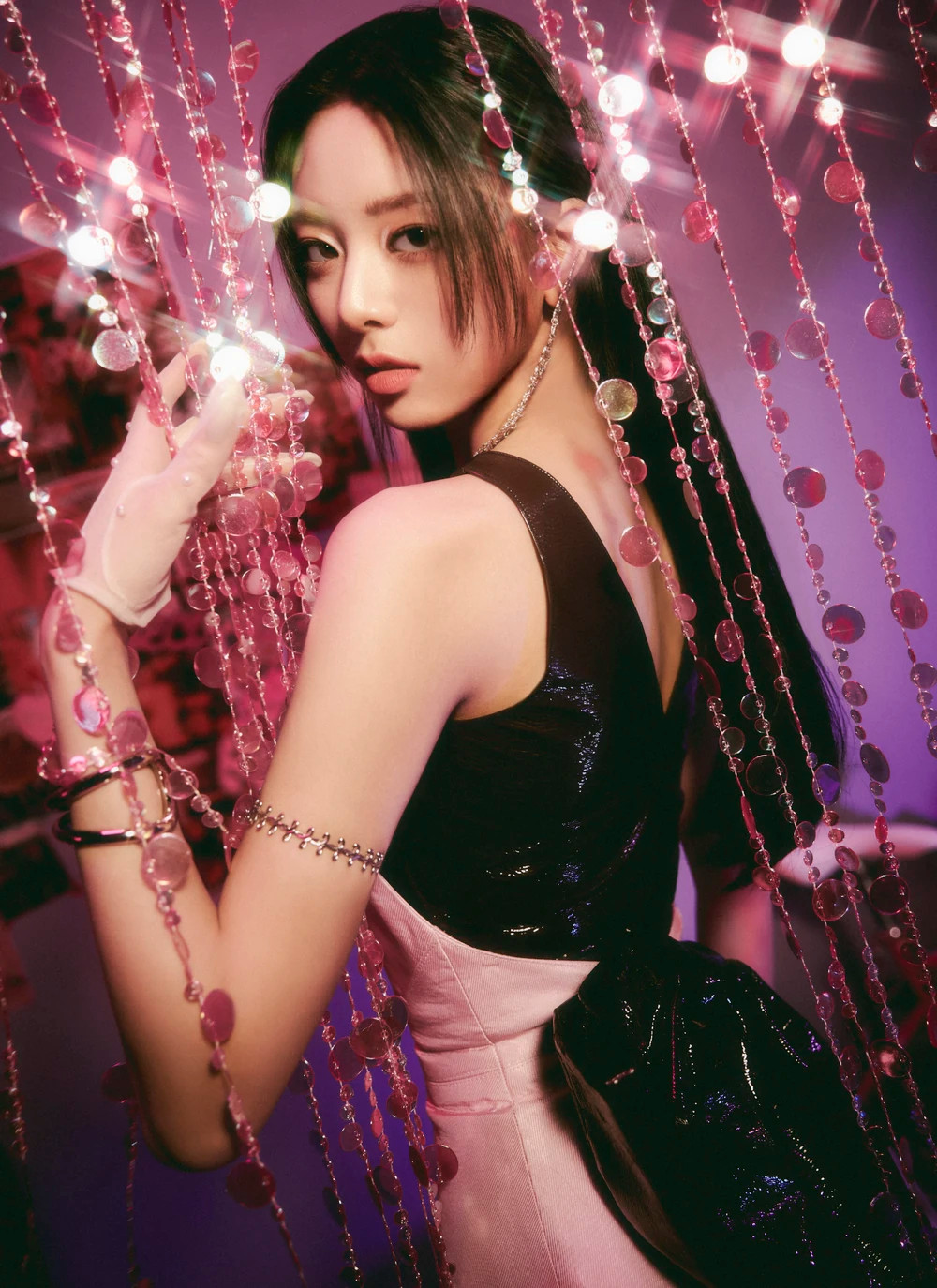 Toutes les photos de Yuna – ITZY (유나, Shin Yu Na) nue et seins nus